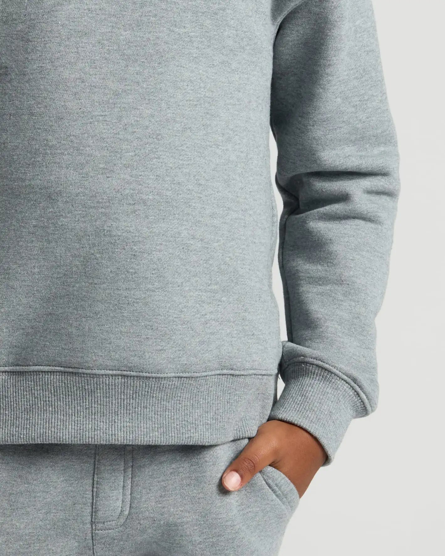 Boys' Medium Heather Gray Fleece Crew Neck